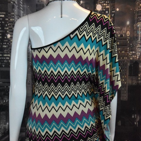Nina Piu sz S One Shoulder Chevron Print Multi Color Top with Fluttering Sleeve - Picture 6 of 9